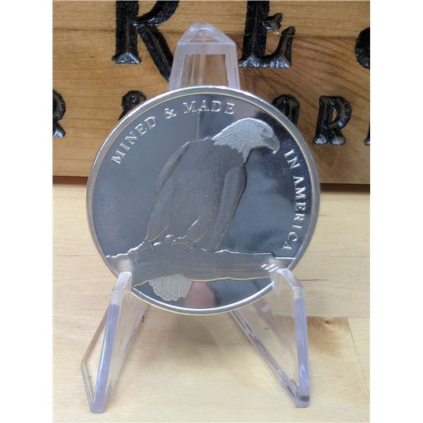 Lot 24-1) 1 oz American Eagle silver round