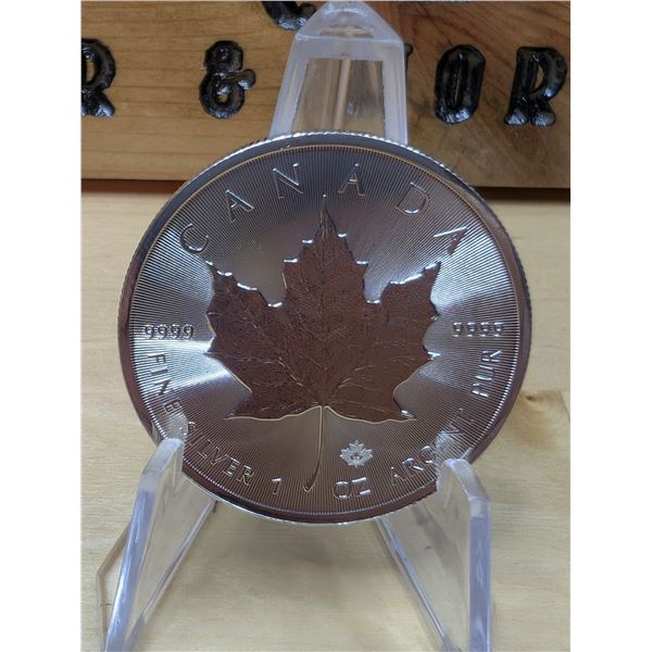 Lot 37-1) 1 oz Canadian Maple 2025 Silver