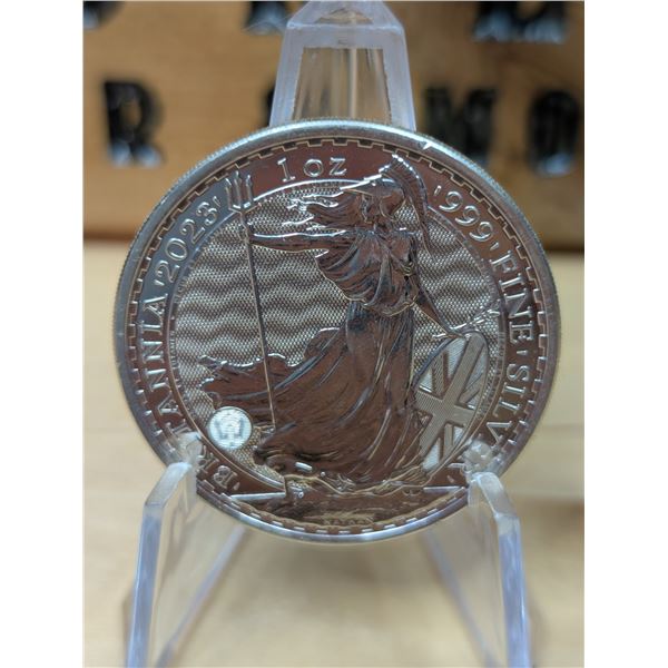 Lot 77-1) 1 oz Britannia 2023 coin