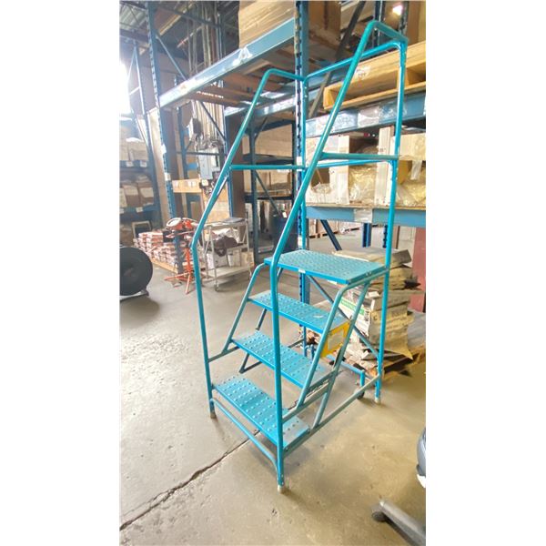 BLUE 300LBS CAPACITY WAREHOUSE STAIRS