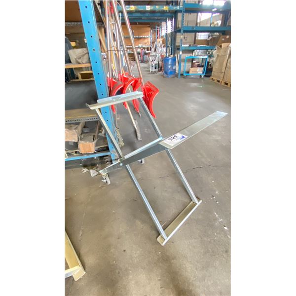 METAL COMMERCIAL WET TILE SAW STAND