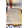 Image 2 : 7 PIECES OF 24" X 47" TILE