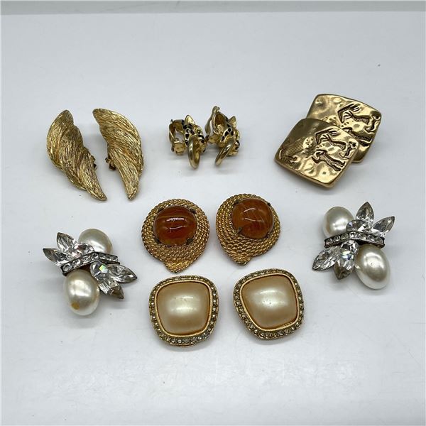 6pc Vintage Gold Toned Costume Jewelry, Earrings