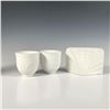 Image 2 : 3pc Lladro Porcelain Plaque and Candleholders
