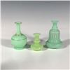 Image 2 : Set of 3 Small Green Opaline Uranium Glass Vases