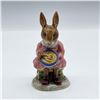 Image 1 : Helping Mother DB2 - Royal Doulton Bunnykins