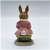 Image 2 : Helping Mother DB2 - Royal Doulton Bunnykins