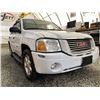 Image 8 : 105 -- 2003 GMC ENVOY, WHITE, 253214 KMS, 4X4
