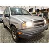 Image 8 : 118 -- 2001 CHEVY TRACKER, SILVER, 284233 KMS, 4X4