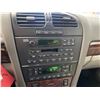 Image 52 : 15 -- 2000 LINCOLN LS, BLACK, 175686 KMS, REAR WHEEL DRIVE