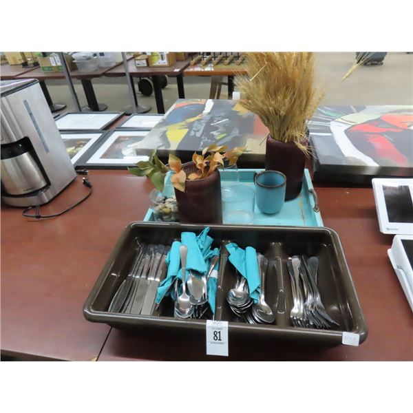 Trays w/Utensils and Décor