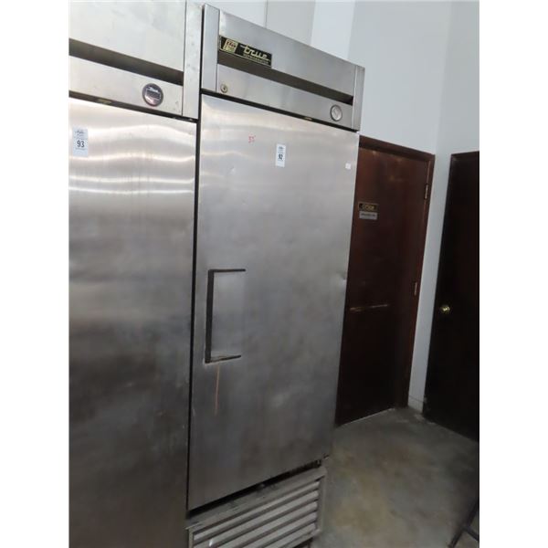 True Single Door Rolling Ref.  (33 Degrees)