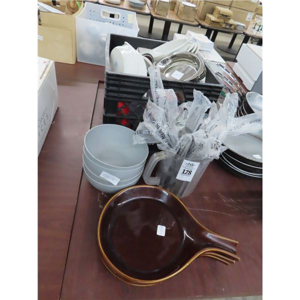 Small Gravy Boats, Trays, Utensils