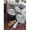 Image 1 : Medium Fry Pans - 14