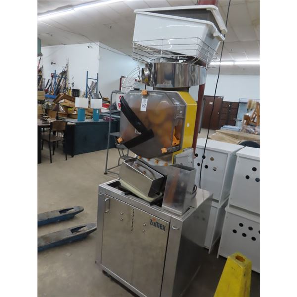 Zumex Commercial Juicing Machine
