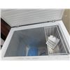 Image 2 : Midea 3' Chest Freezer - (-6 Degrees)