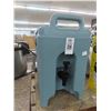 Image 1 : New Cambro Beverage Transporter