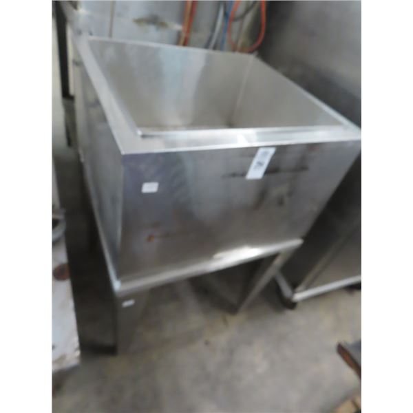 S/S Pedestal Ice Bin