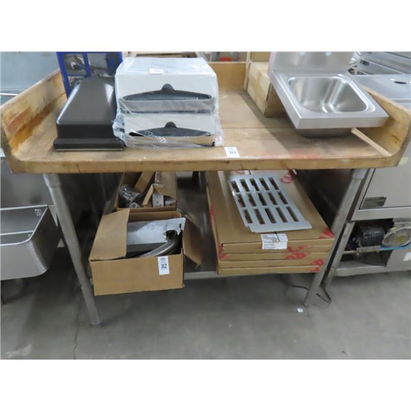 40" Cutboard Table w/Undershelf