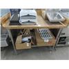 Image 1 : 40" Cutboard Table w/Undershelf