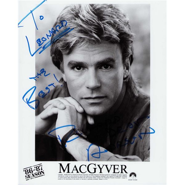 Richard Dean Anderson signed photo A 8x10 photo from MacGyver with coa.