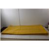 Image 2 : Yellow Queen Size Wool Blanket
