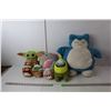 Image 1 : (7) Stuffies- Pokémon, Among Us, Star Wars, Squishmallows