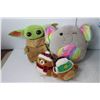 Image 3 : (7) Stuffies- Pokémon, Among Us, Star Wars, Squishmallows