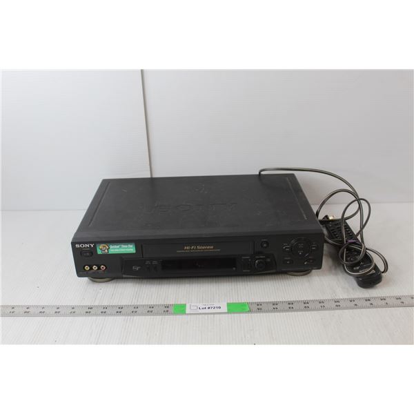 Sony VHS Player with Remote, Powers On