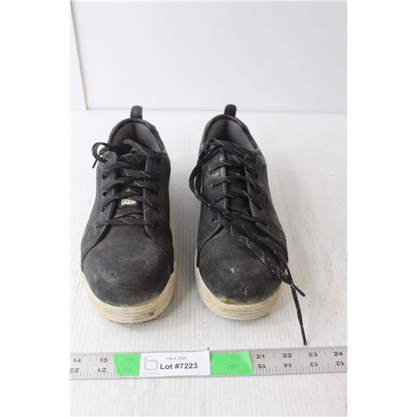 Skechers Steel Toed Shoes Size 7