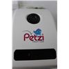 Image 3 : Petzi Treat Cam- Powers On