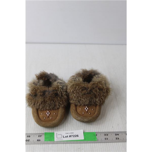 Manitobah Toddler Moccasins 6" Long