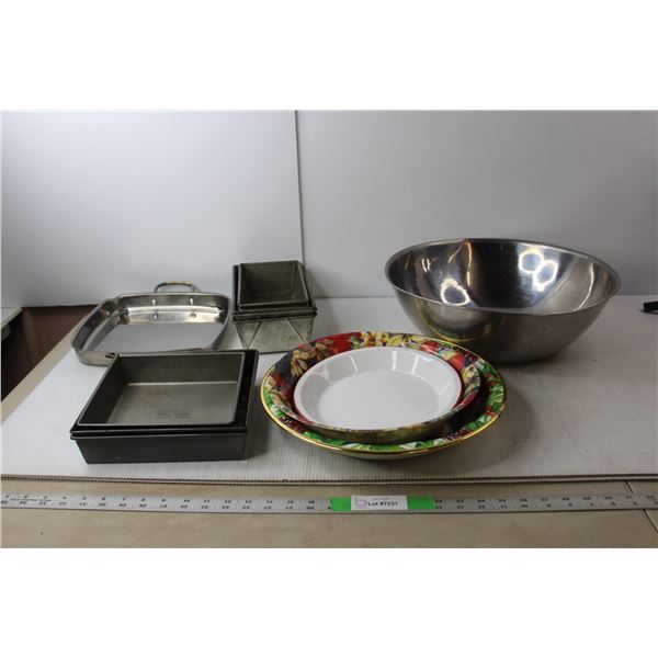 Mixing Bowls, Baking Tins/Trays