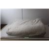 Image 1 : White King Size Polyester Blanket, Some Staining