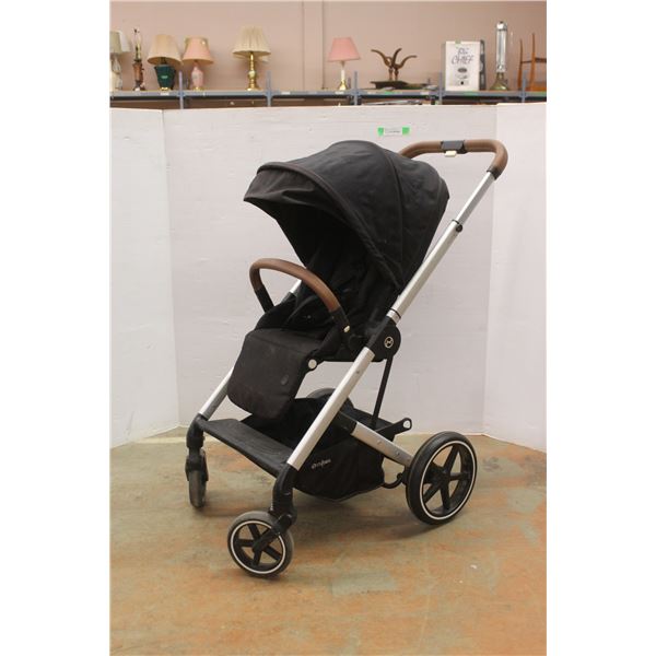 *Cybex Stroller 43'' x 32'' x 18 1/2''