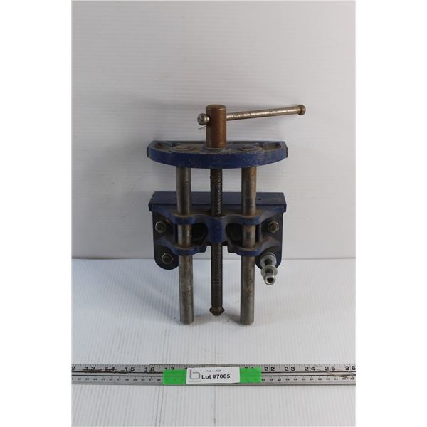 Carpenters Bench Vise