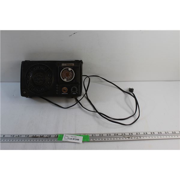 Vintage Strauss Portable Radio - As Is