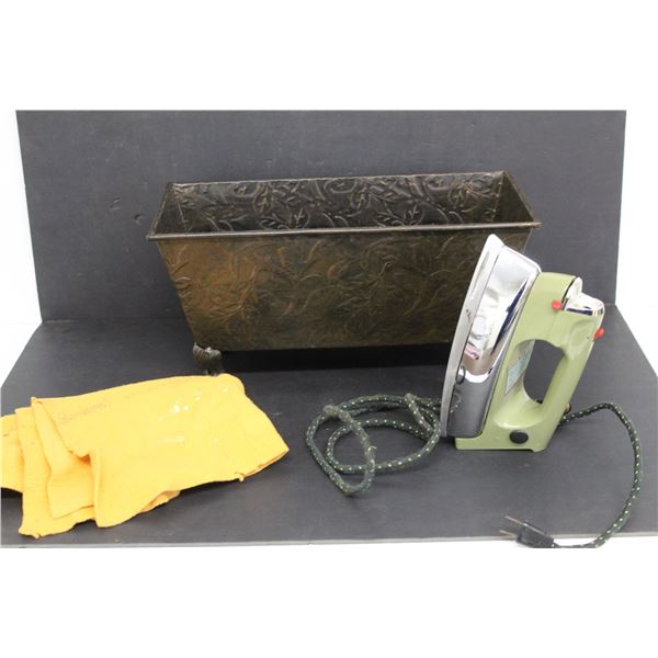 Metal Clawfoot Planter Box 16" x 8" x 8", Vintage Iron (As is)