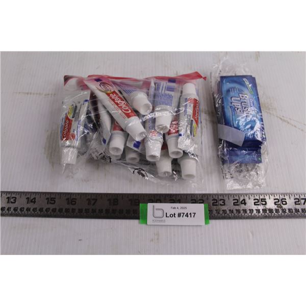 (17) Travel Size Colgate Toothpaste (Unused), (14) Oral-B Brush-Ups (NIB)