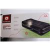 Image 3 : Outbound Twin Double High Air Mattress With Built In Pump & Carry Tote