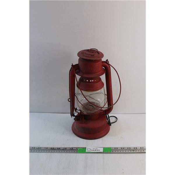 Beacon Kerosene Lantern
