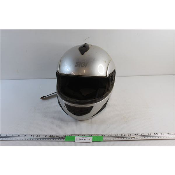 SIGI Motorcycle Helmet - Missing Visor - Size L