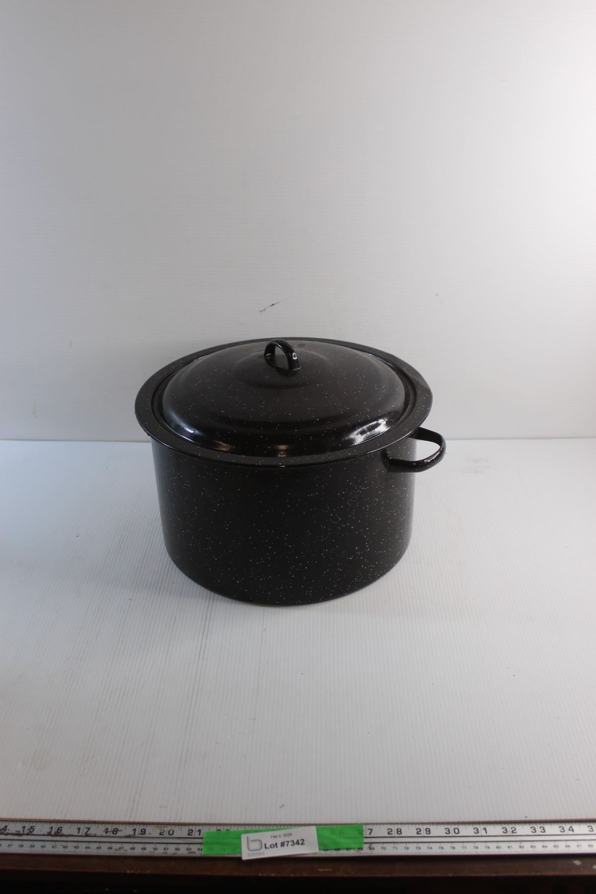 14'' Enamel Canning Pot w/ Rack - Bodnarus Auctioneering