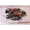 Image 1 : Assortment of Screwdrivers, Nutdrivers