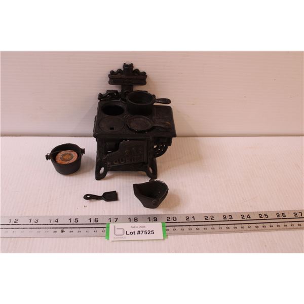 Toy Cast Iron Woodstove With Accessories