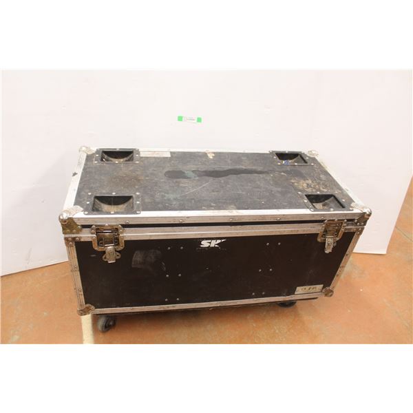 * Large Wood & Metal Trunk 43.25" Long x 20" Wide x 19" Tall, Dolly Not Included