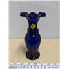 Image 1 : 7-1/2" art glass vase - dark blue