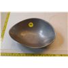 Image 1 : interesting metal bowl - measuring baking goods? (MANN)