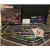 Image 1 : Nascar board game