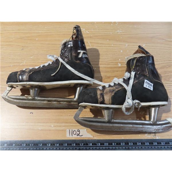 CCM ice skates size 9